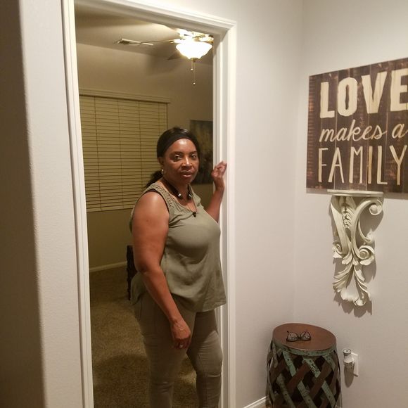 Meet your Posher, Albertha - Picture 1 of 1